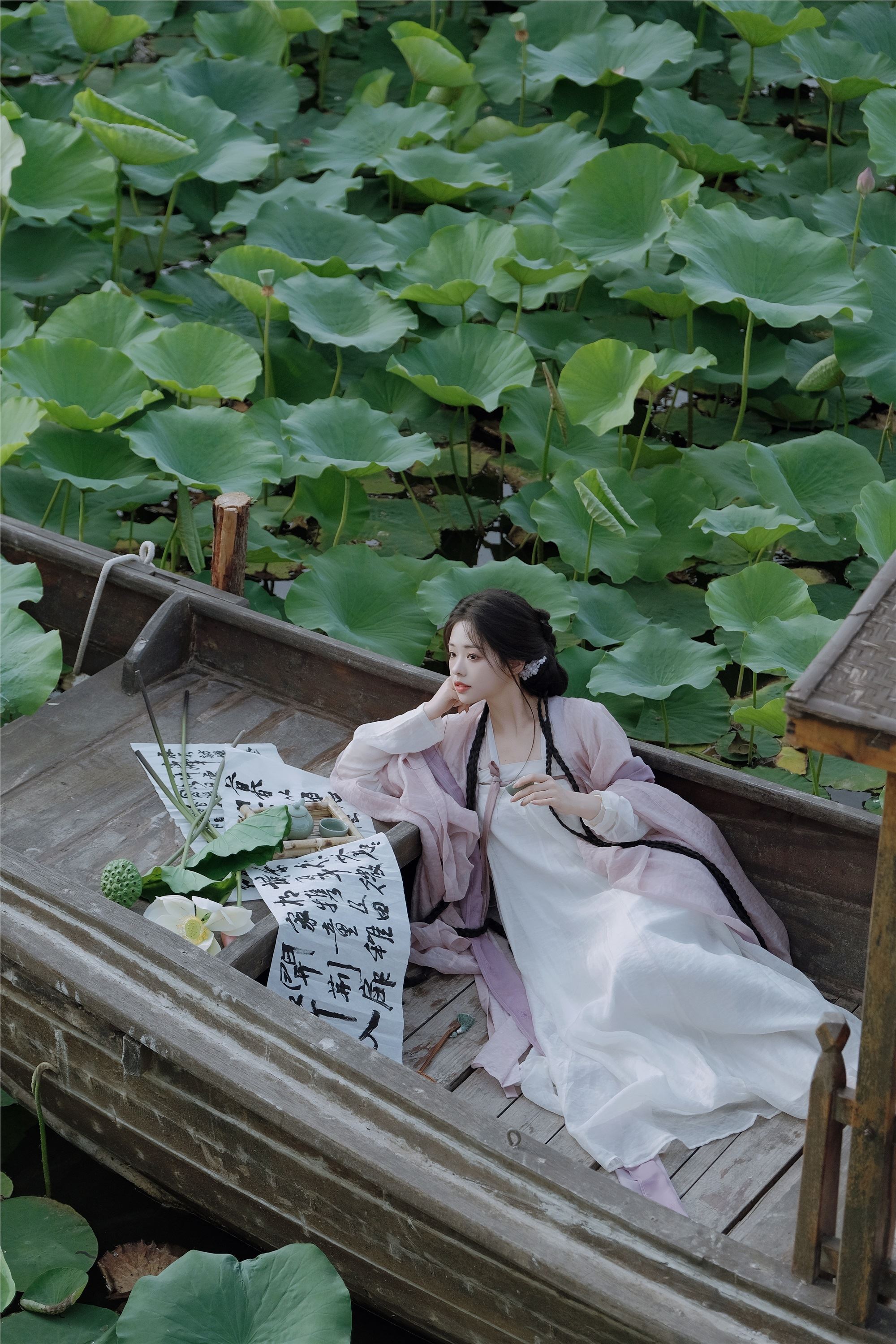 YITUYU艺图语 2025.01.20 荷 瑶瑶